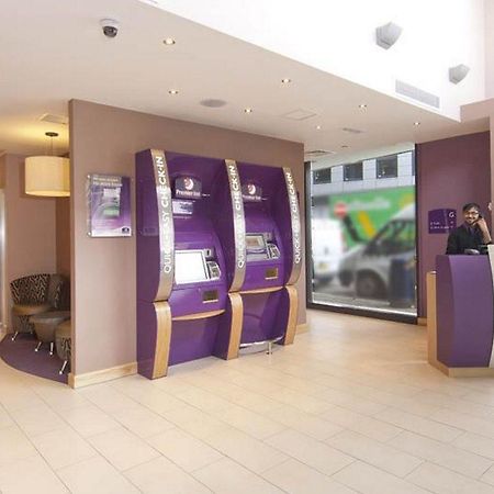 Premier Inn Leeds City Centre Exterior foto