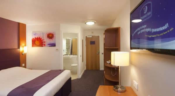 Premier Inn Leeds City Centre Exterior foto